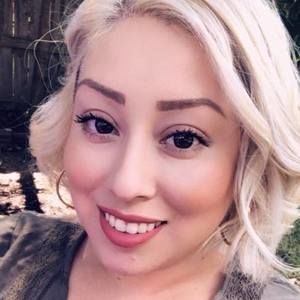 Meet your Posher, Ivette